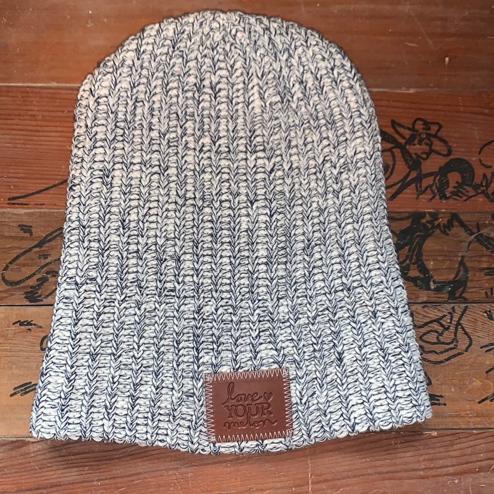 love your melon beanie! worn twice.